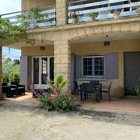 Appartement Soleil Lotus à Saint-Hilaire-de-Brethmas Extérieur photo