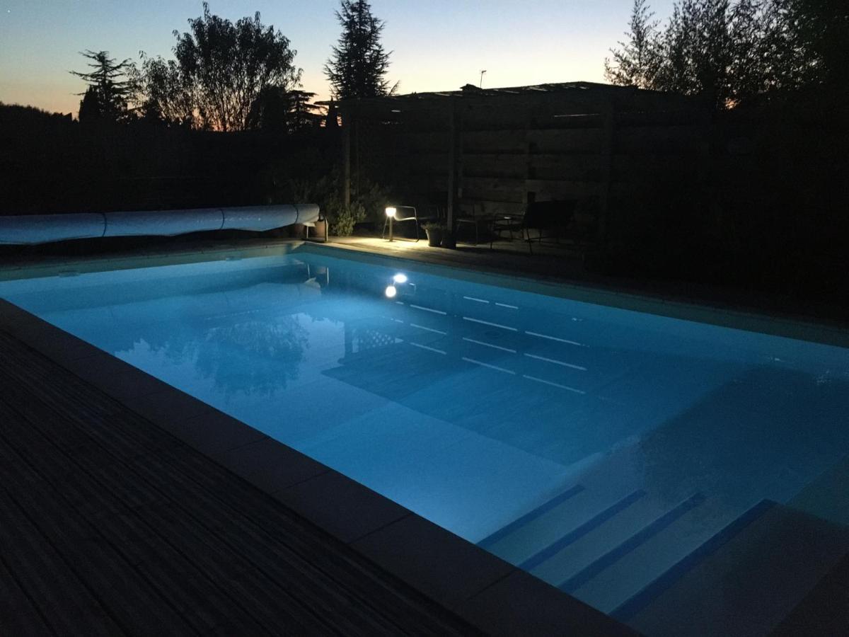 Appartement Soleil Lotus à Saint-Hilaire-de-Brethmas Extérieur photo
