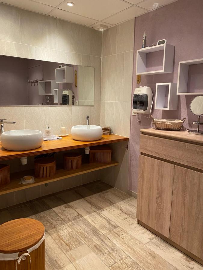 Appartement Soleil Lotus à Saint-Hilaire-de-Brethmas Extérieur photo