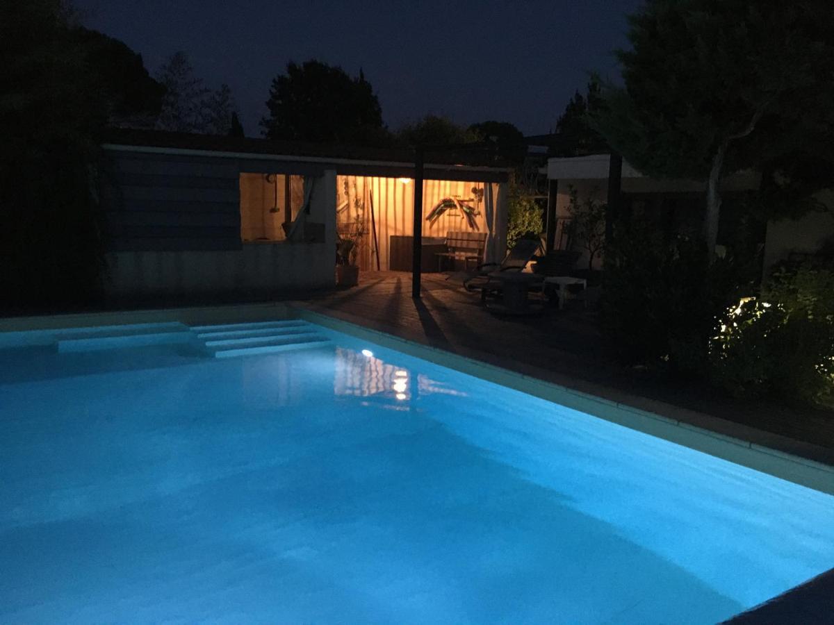Appartement Soleil Lotus à Saint-Hilaire-de-Brethmas Extérieur photo