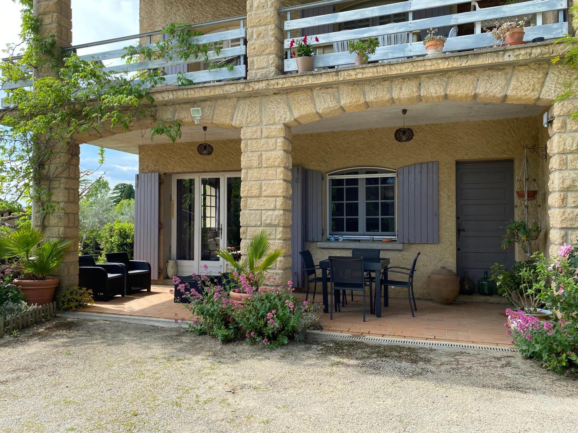 Appartement Soleil Lotus à Saint-Hilaire-de-Brethmas Extérieur photo