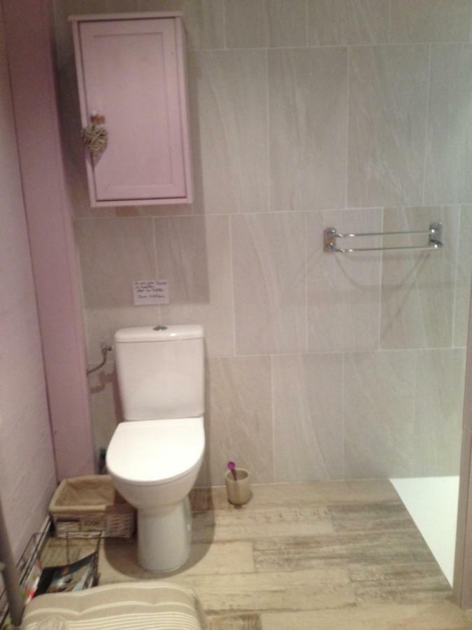 Appartement Soleil Lotus à Saint-Hilaire-de-Brethmas Extérieur photo